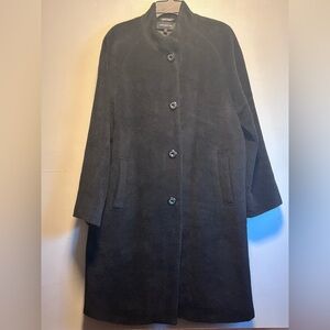 Woman’s Black Wool Blend Jones New York Swing Coat Size 16